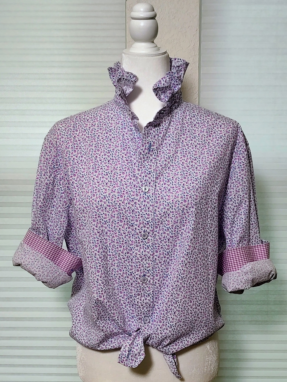 Women's Lavender Floral Button-Up Ruffle-Collar Shirt